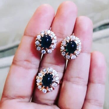 italyan qizili: Dəstə daxildir: Sırğa, Üzük, Çəhrayı qızıl, 583 Əyar, 1115 g — 5