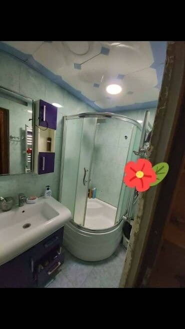 kirayə ev ayliq: Suraxanı rayonu Yeni Günəşli (D Massivində) qəsəbəsində köhnə tikili 9 — 11