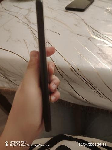 redmi 13 lite: Redmi smartfon - Model: Redmi (arka qapaqda Redmi loqosu, tək arxa — 5