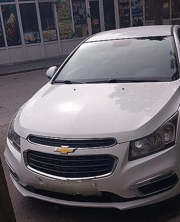 cruz radiator: Chevrolet Cruze sedan – ağ rəng, şəhər və magistral üçün rahat və — 4