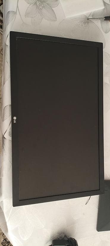 LG kompüter monitoru - Ekran diaqonalı: təxminən 24" (görüntüdən) -