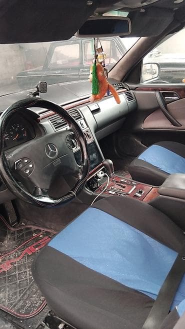 mersedes beyni: Mercedes-Benz E-Class: 2.2 l | 2000 il Sedan — 5
