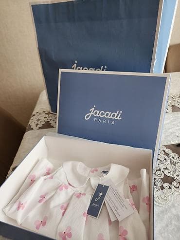 Donlar: Jacadi Paris uşaq paltarı. ölçü 6 ay. 115 AZNe Bakidan alinib. Etiketi — 2