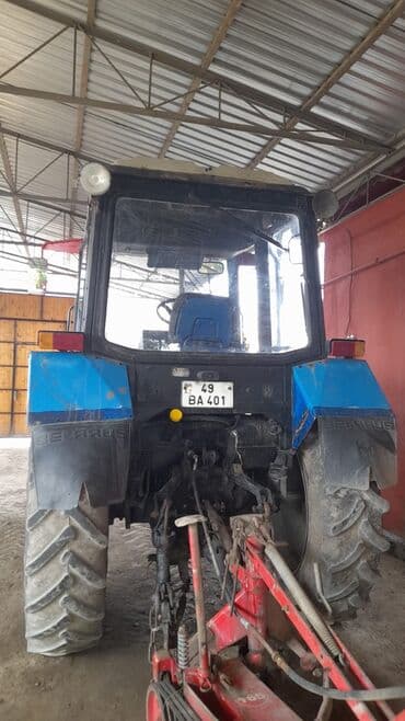 traktor şəkilləri: Belarus 82 traktor satılır ili 2009 sənədləri qaydasındadır — 2