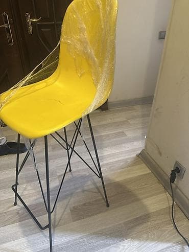 Sarı rəngli bar taburesi/stul - Oturacaq materialı: möhkəm plastik