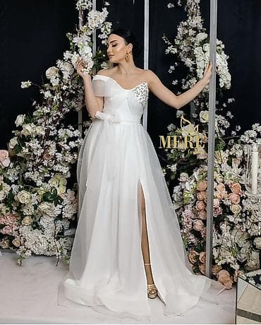 ziyafet cantasi: 300 azn alınıb 1 dəfə geynilib Zərif ağ ziyafət/gecə libası - — 1
