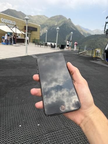 dana baki: IPhone 8 Plus, Qara, Simsiz şarj — 2