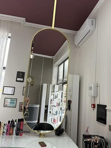 Salon mebeli dəsti – qızılı çərçivəli güzgülər və hidravlik ustа