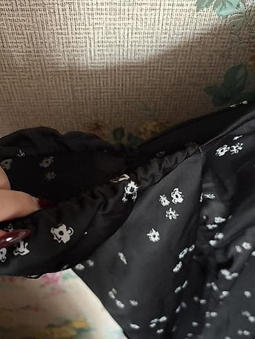 Платье, совершенно новое черное в белый цветочек. Ни разу не — 6