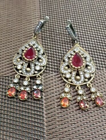 zümrüd qaşlı üzüklər: Zərif dizaynlı sırğalar dəsti - Model 1: Şərq üslubunda damla formalı — 1