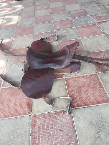 tap az at: Tam dəst at avadanlığı çox az işlənmiş Tərkib: - Dəri yəhər (klassik — 1