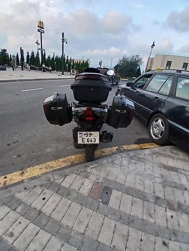 mape: Şəhərdaxili və uzun məsafələr üçün rahat maxi-skuter. Xüsusiyyətlər — 3