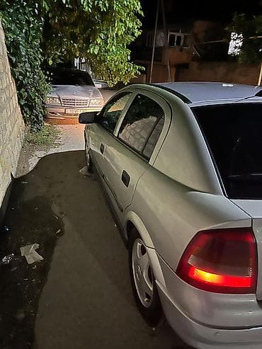 Opel Astra: 2 l | 1998 il 350000 km Hetçbek — 5