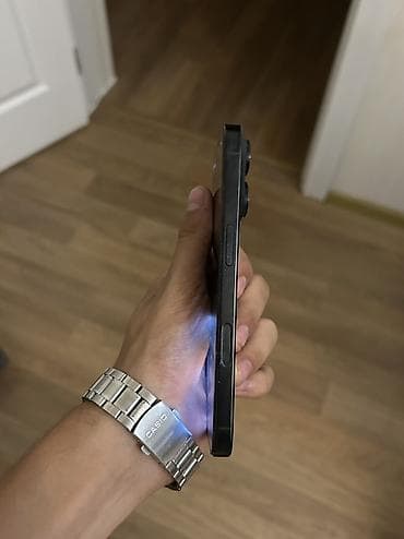 iphone 12 bakida: IPhone 16 Pro, 256 GB, Black Titanium, Face ID — 3