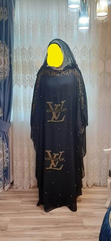 Yenidir Dubaydan gelib.46 dan 54 bedene kimi gedir