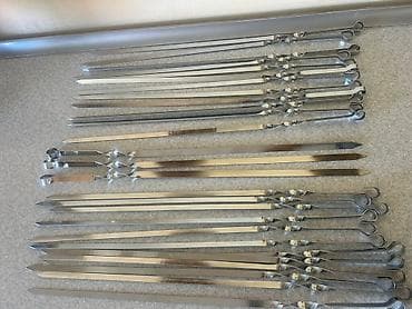 Şlanqlar: Paslanmayan poladdan kabab şişləri dəsti satılır.Dənəsi 1.50 - — 2