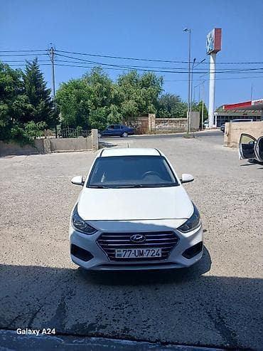 lovol 504 b: Hyundai Accent: 1.6 l | 2021 il Sedan — 1