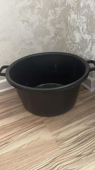 Böyük tutumlu plastik leğən - Material: qalın, möhkəm plastik - Rəng