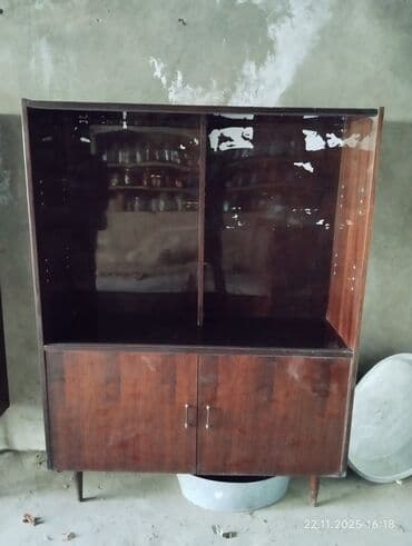 hacar nabor: - Vitrin/servant: yuxarıda açıq rəf bölməsi, bir tərəfi sürüşmə qapılı — 3