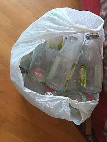 bala kirpi: Diqqət Nəzərinizə Qapaqlı Aroma BUTULKALARI 30 ədəddir Qiymət 30 ədədi — 1