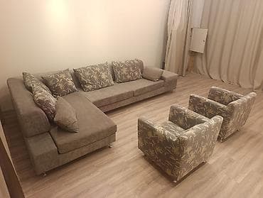 Divan və kreslo dəstləri: Künc divan və 2 ədəd kreslodan ibarət yumşag dəsti. Təzədir istifadə — 3