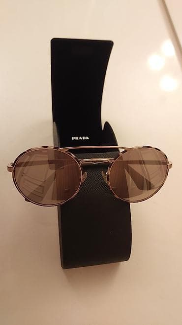 eynəy: Gün eynəyi, Prada — 1