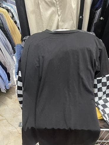 Футболки: Qara uzunqol köynək – alovlu ürək printi - Rəng: qara - Ön hissədə — 2