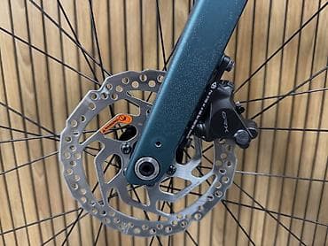 dvd disk: Gravel/All-road velosiped - Yüngül və möhkəm alüminium şassi, içdən — 3