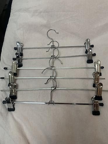 mecmeyi nedir: Metal ştanqlı çoxsəviyyəli asılqanlar - Material: parlaq xromludur — 2