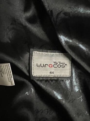 kurtk: 100% dəri kurtka. 1 2 dəfə geynilib. Yeni kimidir. Türkiyədən baha — 1