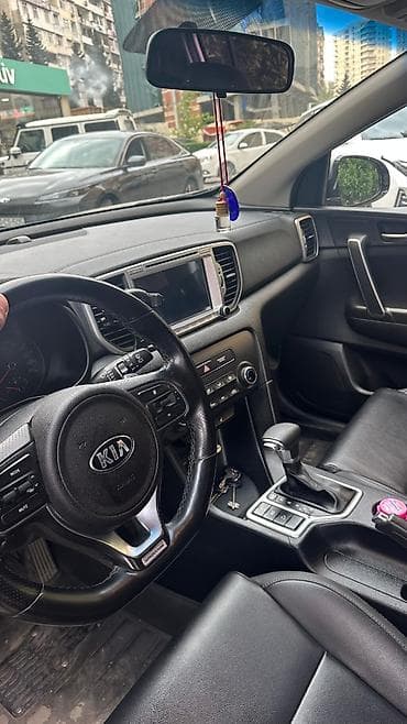 padpres satisi: Kia Sportage: 1.7 l | 2017 il Krossover — 4