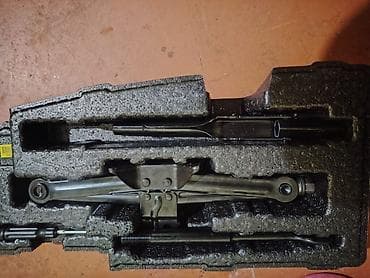 damkratlar: Maşın krikosu və təkər açarından ibarət komplekt - Tip: Mexaniki — 1