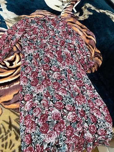 8 mart gulleri: Qadın paltarı – çiçək naxışlı, uzun - Dizayn: qırmızı-bordo güllər və — 2