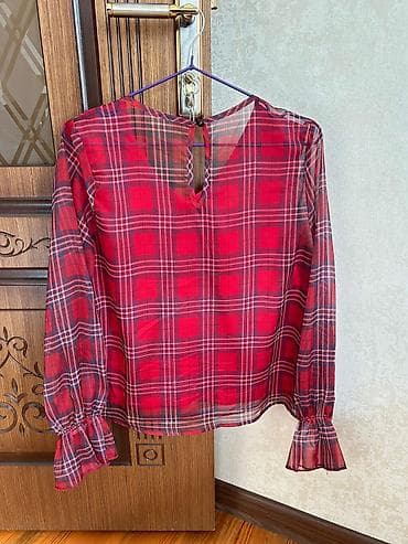 ikinci əl geyim: Qadın köynəyi – qırmızı rübik/quşəyaqlı naxışlı şifon 1 defe geyinilib — 2