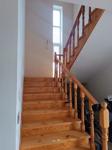 ələt qəsəbəsi: Satılır: geniş və işıqlı mənzil interyeri otag sayı 6tıdır,2 — 23