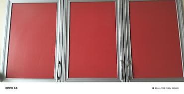 Mətbəx divar dolabı – 3 qapılı - Rəng: ön panellər parlaq qırmızı