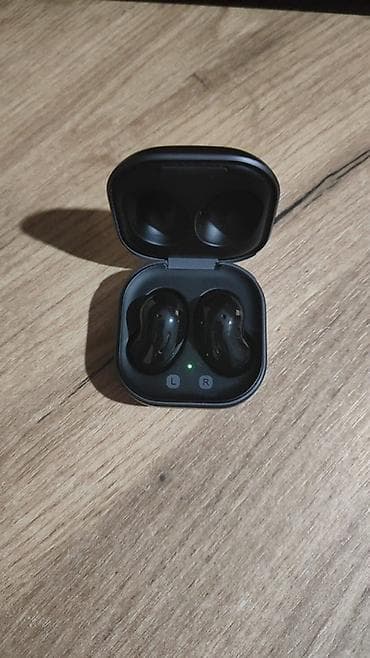 Samsung Galaxy Buds Live simsiz qulaqcıqlar - Rəng: qara (şarj qabı