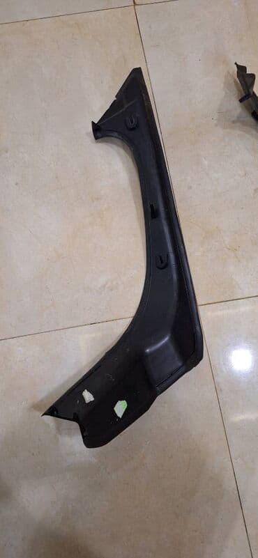 Yan və salon güzgüləri: Bmw G30 arxa baqajin plastmaslari sag sol original ustden cixma.Ela — 4