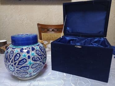 geometri: Məhsul: Əl işli keramika qab (qapaqlı), hədiyyə qutusu ilə. İşlənməyib — 4