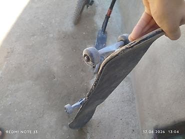 Skateboard – Qara lövhə üzərində ağ kəllə-sümüklü dizayn - Board — 5