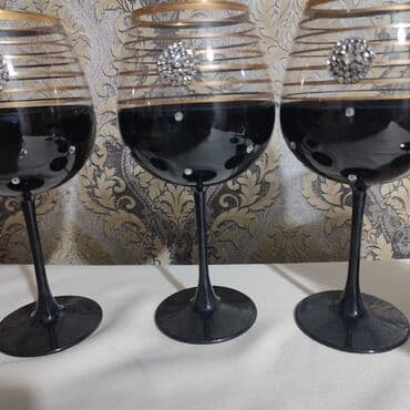 Qədəhlər, rəng - Qara, Şüşə, İtaliya