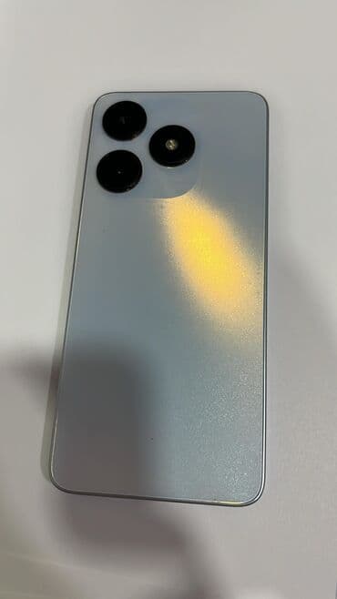 i̇pad 10: Tecno Spark 10 4G, 128 GB — 3