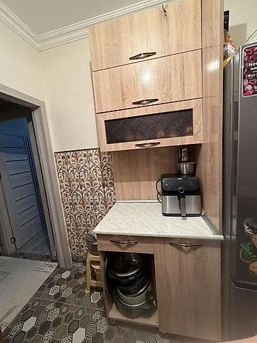 islenmis metbext mebelleri: Dəst səkiıde satılır qaz, aspirator,moka eni 2.40 — 3