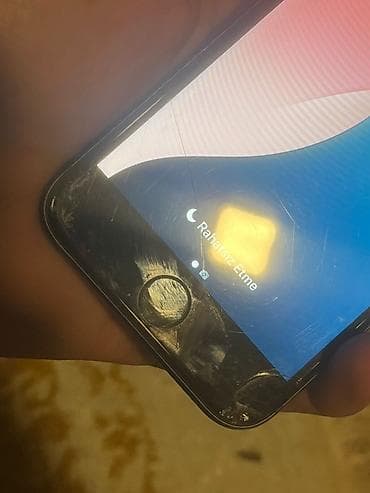 iphone se ekran: IPhone SE 2020, Qara, Barmaq izi — 5