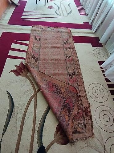 Qədimi naxışlı xalça (daraq kəsmə tipli kilim) texmini yaşı 300 ilden