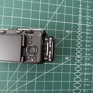 100: Sony Fx3 Öz kameramdır heç bir cızığı ya da problemi yoxdur aldığım — 9