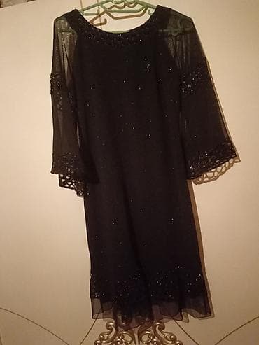 Zərif qara ziyafət donu - Model: düz kəsim, dizə qədər uzunluq -