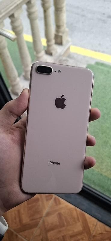 xs ekran: IPhone 8 Plus, 64 GB, Qızılı, Barmaq izi — 2