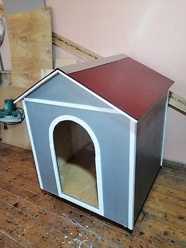itlər üçün: İt evi – taxta karkaslı, ikitərəfli maili damlı. Xüsusiyyətlər: - — 4