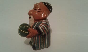 heykelcikler: Kolleksiya üçün özbək fiquru satılır. Hündürlüyü 6 santimetr — 5